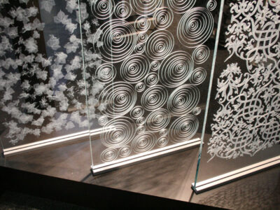 حکاکی یا اینگروینگ بر روی شیشه