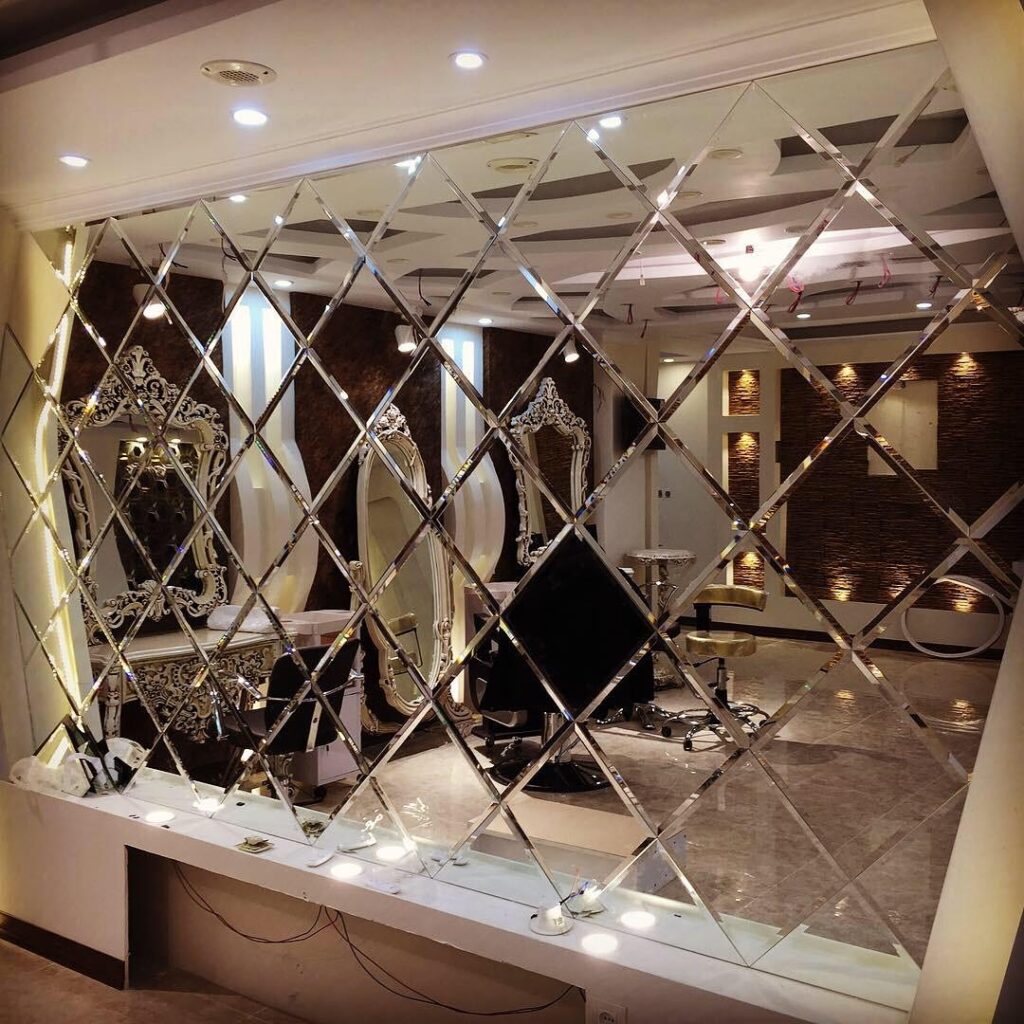 آینه دکوراتیو | کاربردهای آینه دکوراتیو | انواع و قیمت آینه دکوراتیو | ناطقی گلس